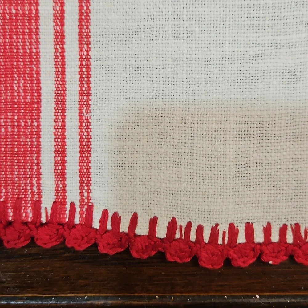 VINTAGE 1940s  GLASS EMBROIDERED RED‎ BLUE TEA TOWEL